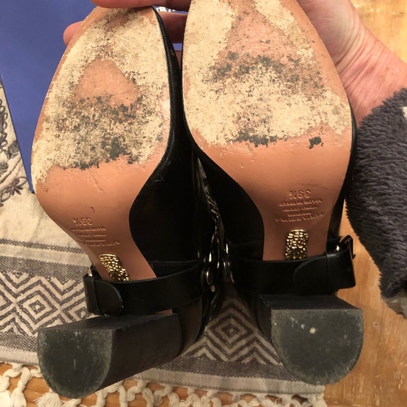 Shoes - Picture 6 of 8